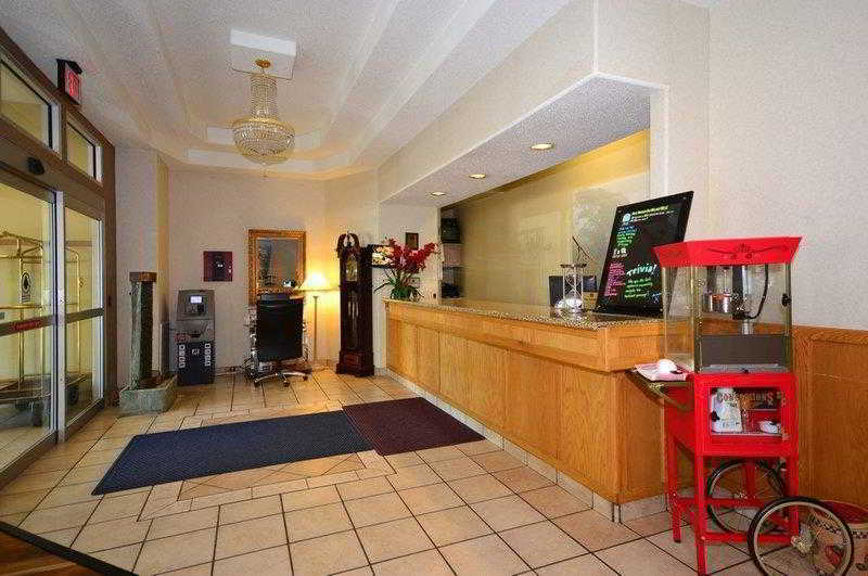 Clive Best Western Plus Des Moines West Inn & Suites מראה פנימי תמונה