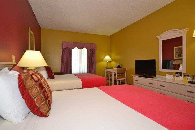 Clive Best Western Plus Des Moines West Inn & Suites חדר תמונה