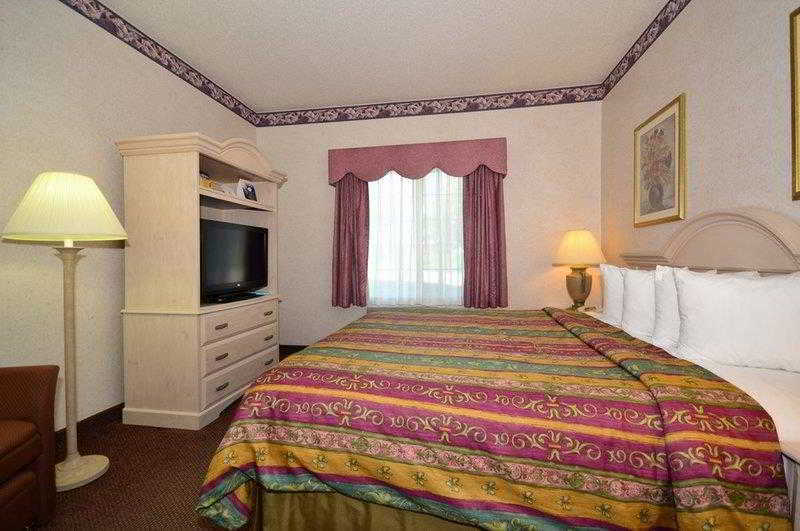 Clive Best Western Plus Des Moines West Inn & Suites חדר תמונה