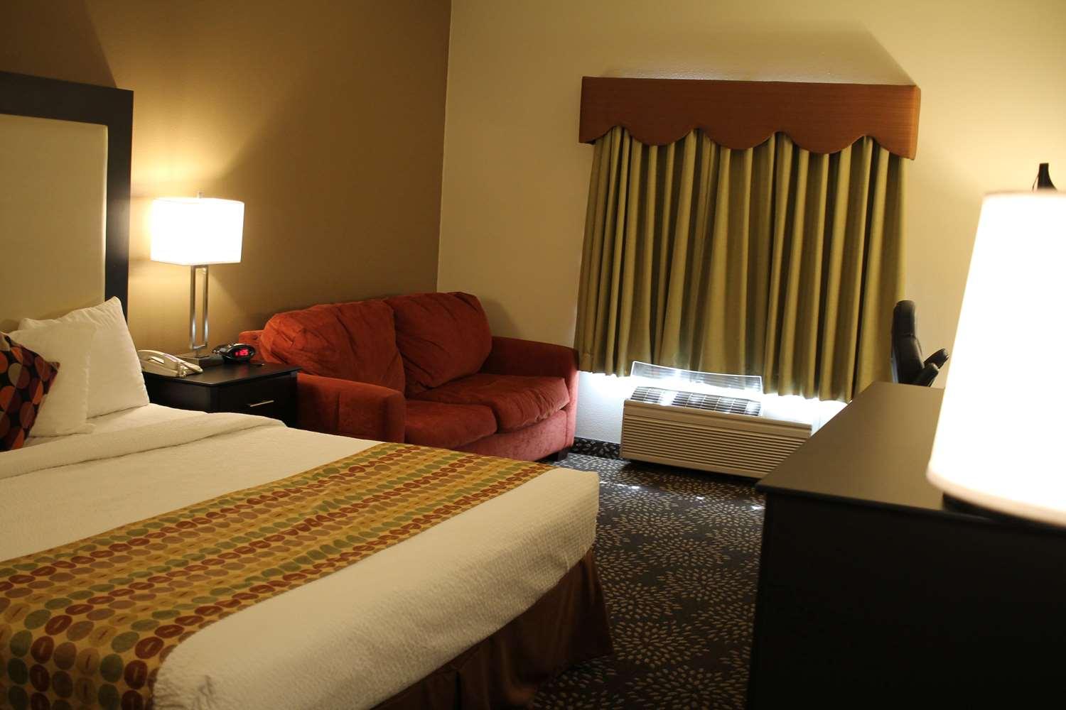 Clive Best Western Plus Des Moines West Inn & Suites מראה חיצוני תמונה