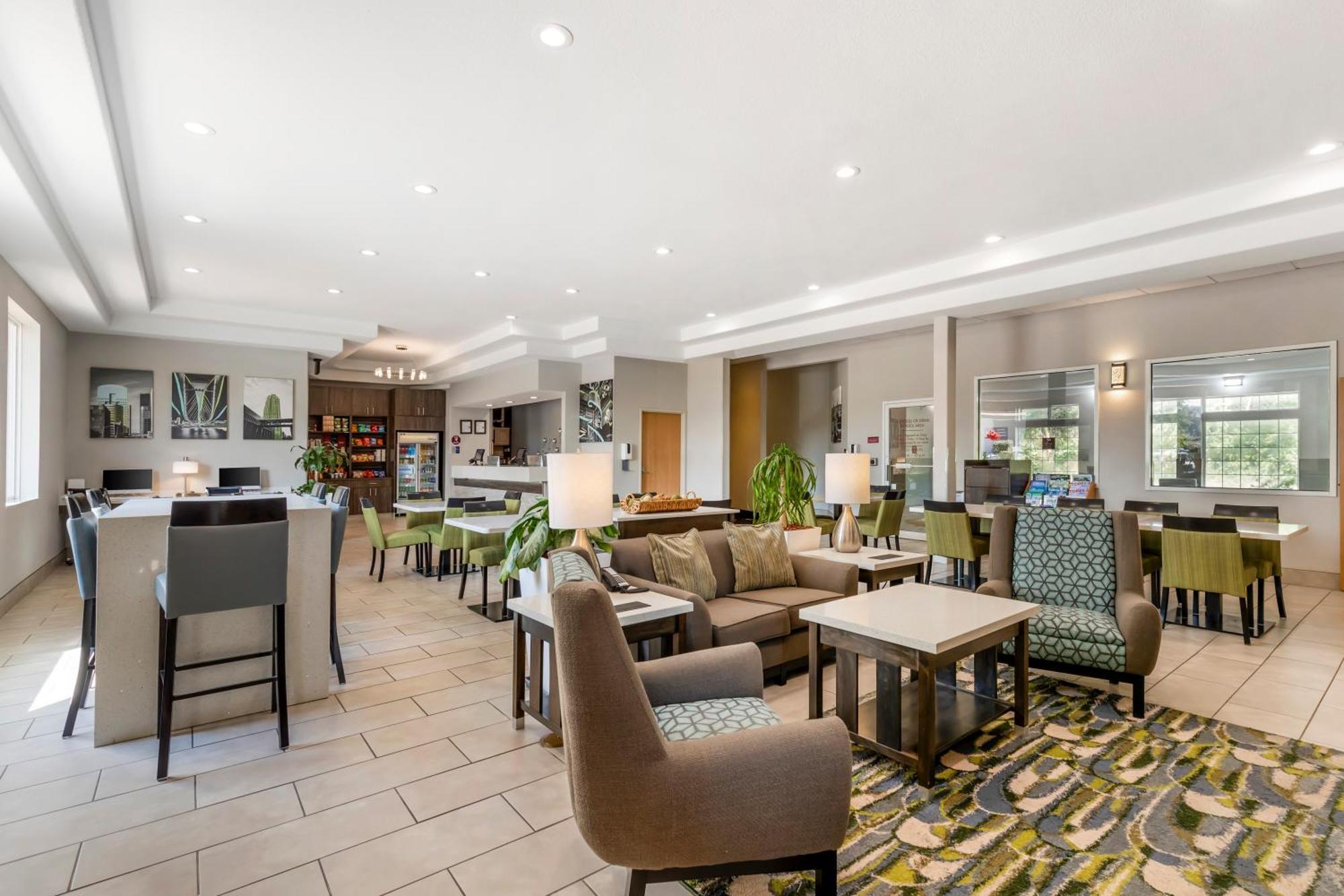 Clive Best Western Plus Des Moines West Inn & Suites מראה חיצוני תמונה