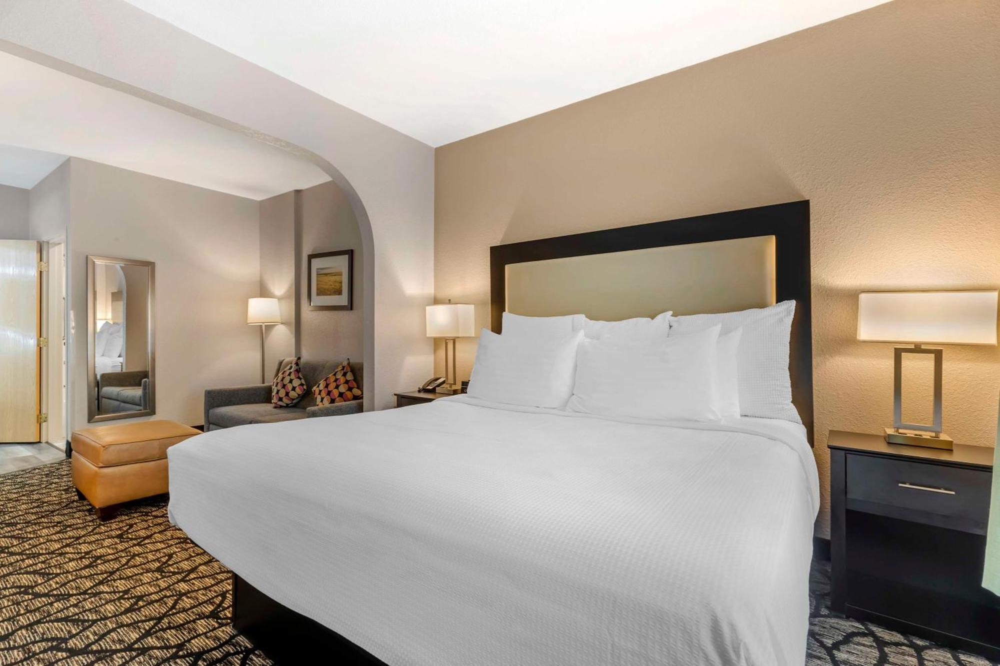Clive Best Western Plus Des Moines West Inn & Suites מראה חיצוני תמונה