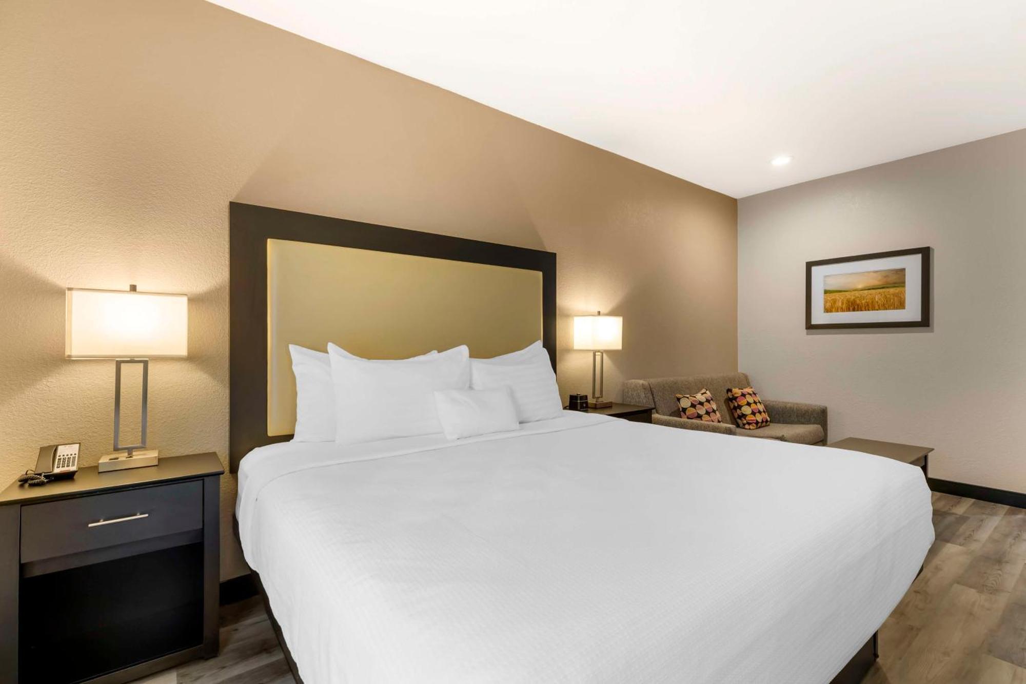 Clive Best Western Plus Des Moines West Inn & Suites מראה חיצוני תמונה