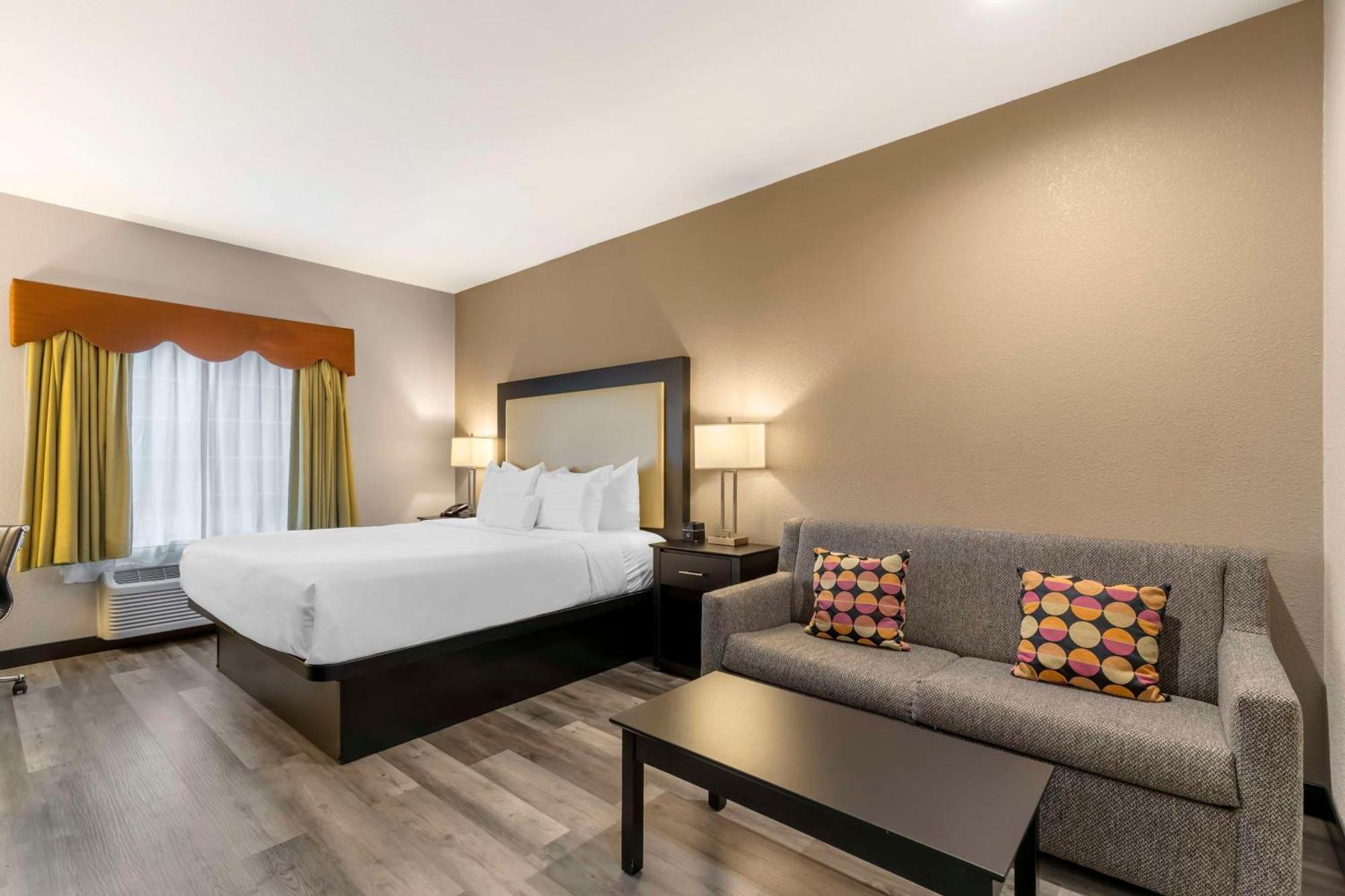 Clive Best Western Plus Des Moines West Inn & Suites מראה חיצוני תמונה