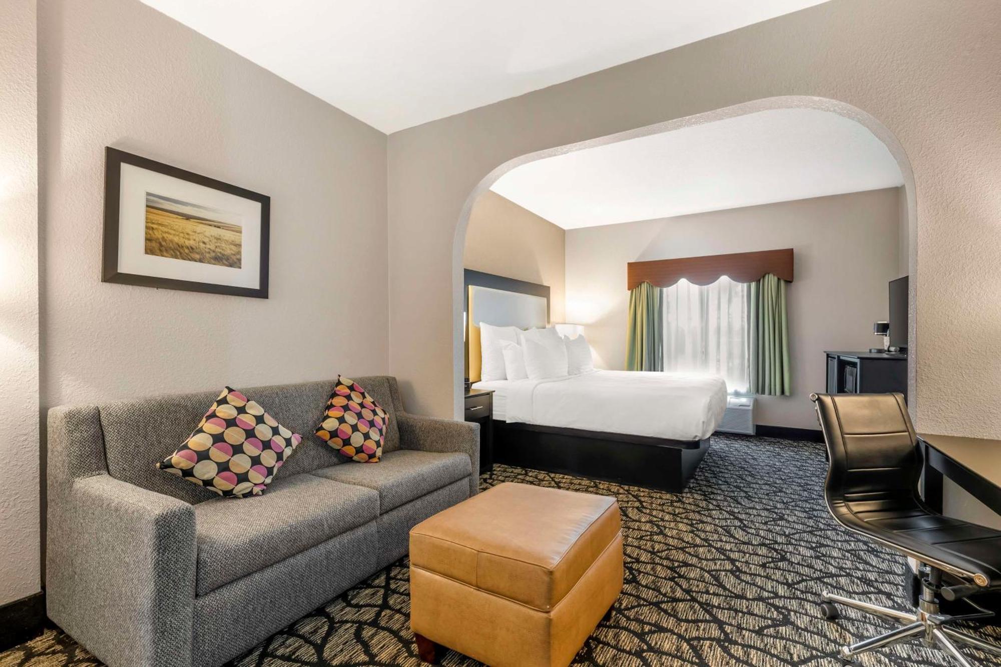 Clive Best Western Plus Des Moines West Inn & Suites מראה חיצוני תמונה