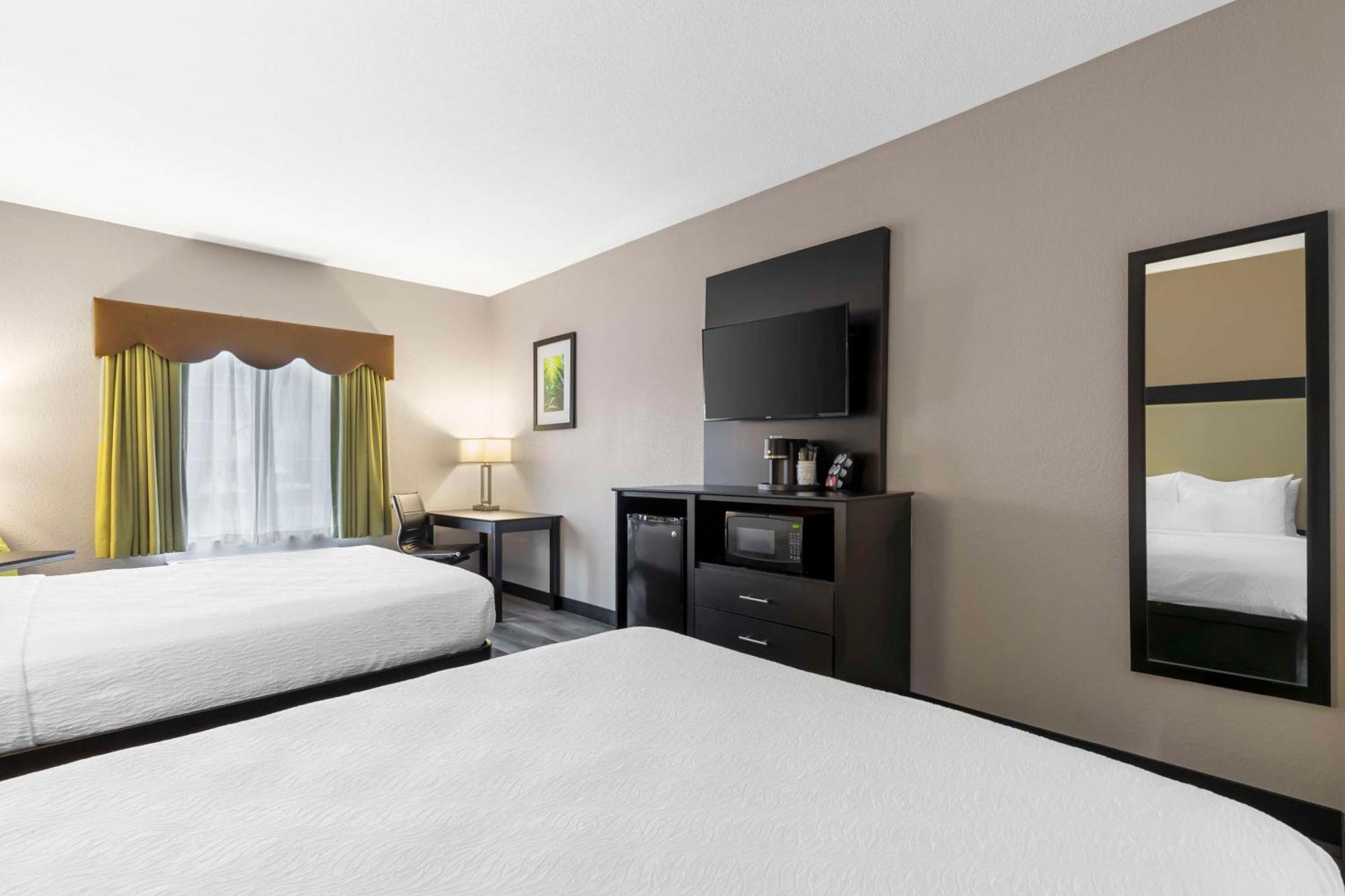 Clive Best Western Plus Des Moines West Inn & Suites מראה חיצוני תמונה