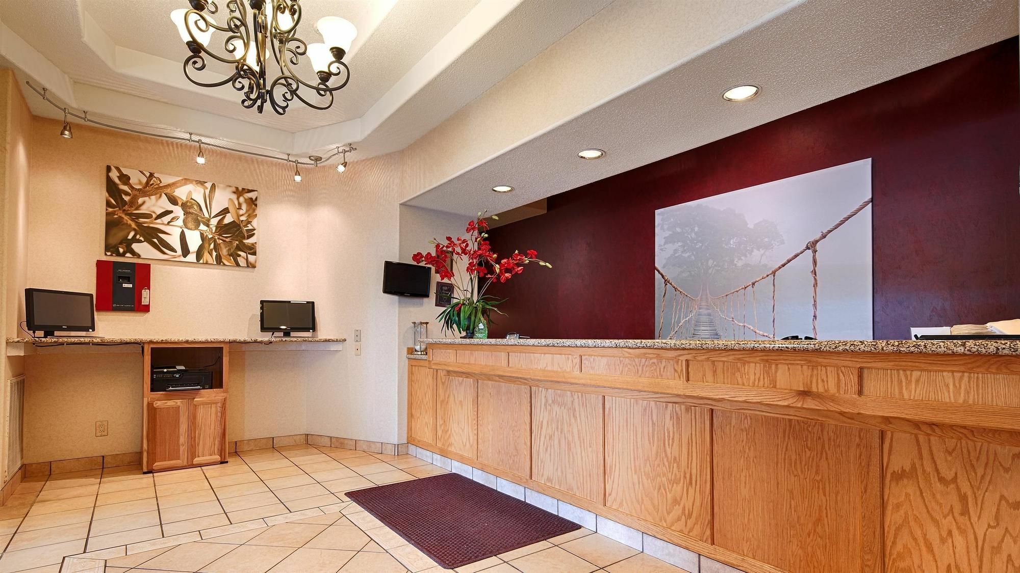 Clive Best Western Plus Des Moines West Inn & Suites מראה חיצוני תמונה