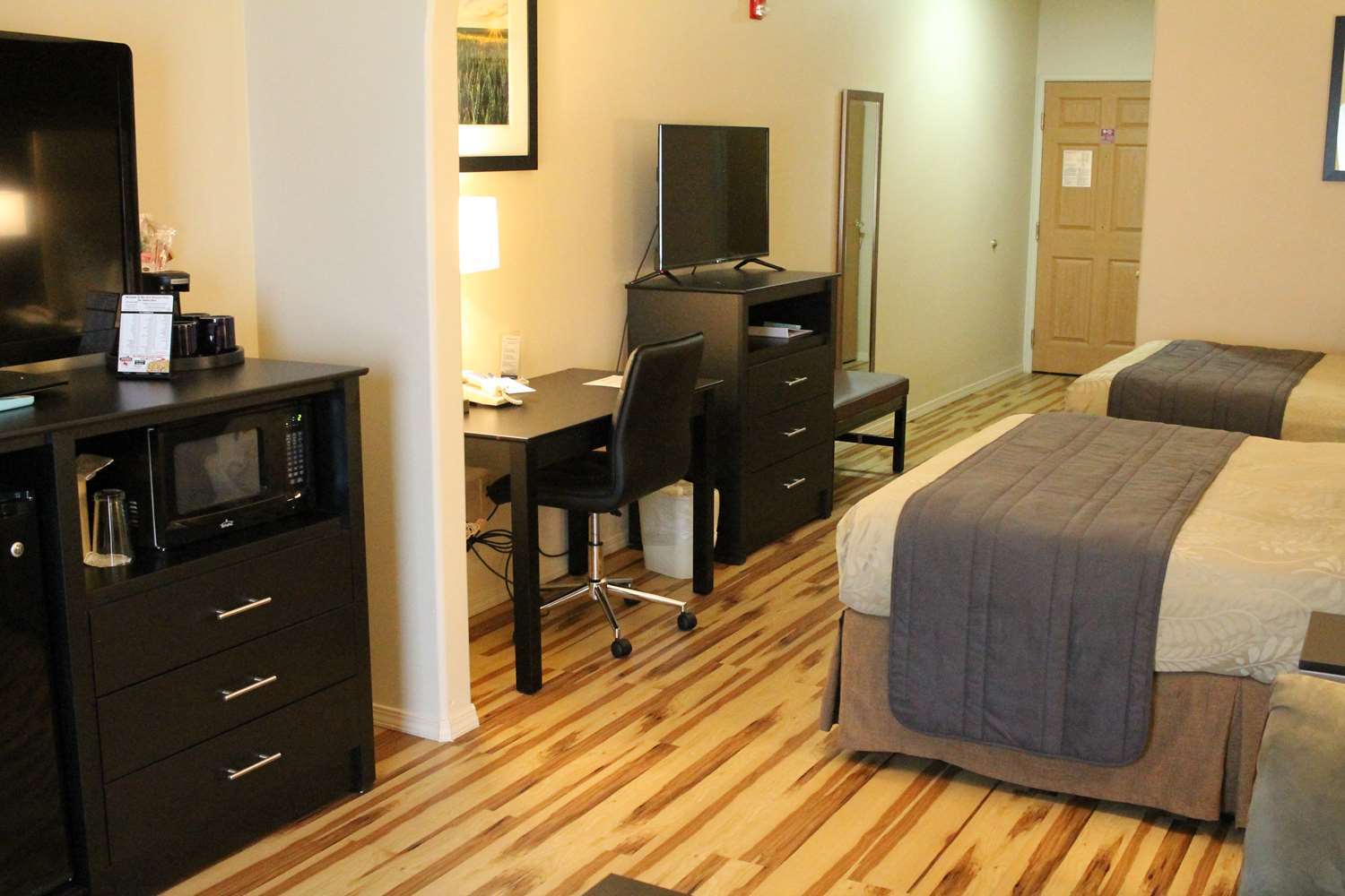 Clive Best Western Plus Des Moines West Inn & Suites מראה חיצוני תמונה